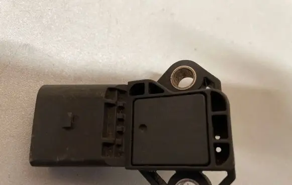 Volkswagen Golf VII Air pressure sensor 03G906051D