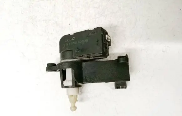 Volkswagen Eos Headlight level adjustment motor 