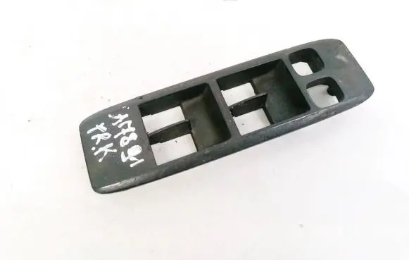 Nissan Primera Front door window switch trim 80960BA100