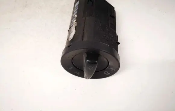 Volkswagen Golf IV Light switch 3b0941531c