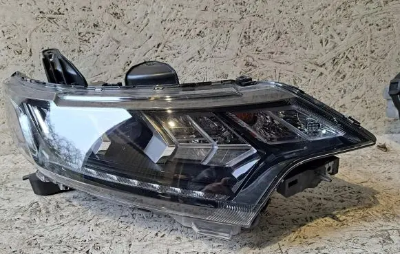 Mitsubishi Outlander Headlights/headlamps set 