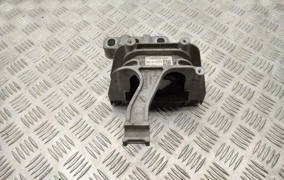 Skoda Octavia Mk3 (5E) Engine mount bracket 5Q0199262BH