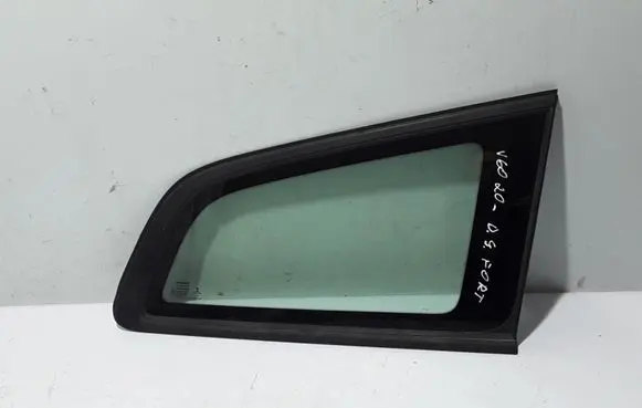 Volvo V60 Rear side window 32132157