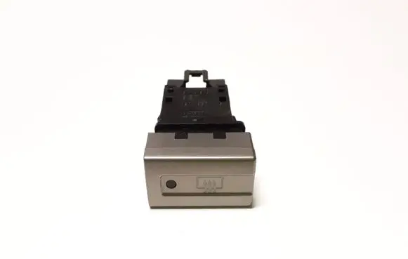 Nissan X-Trail T30 Windscreen/window heater switch 06016 22210