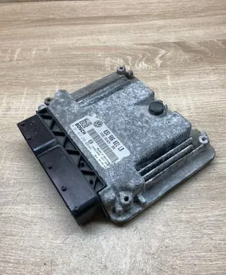 Skoda Octavia Mk2 (1Z) Engine control unit/module ECU 03G906021LB 0281013238