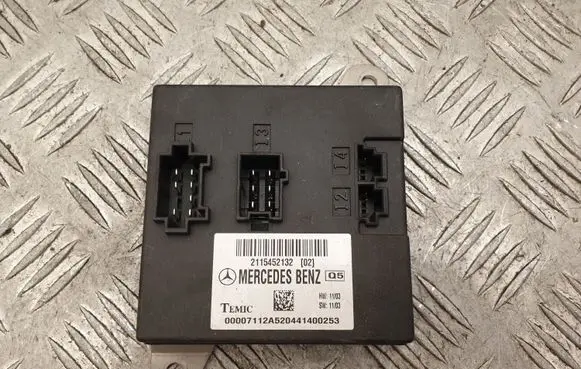 Mercedes-Benz E W211 Comfort/convenience module 2115452132