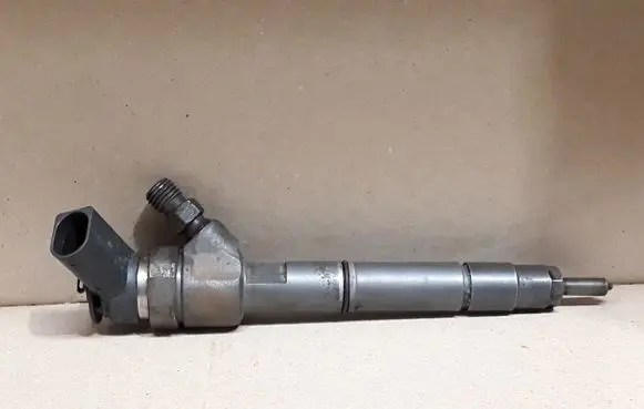 Mercedes-Benz A W169 Fuel injector 0445110167 A6400700787