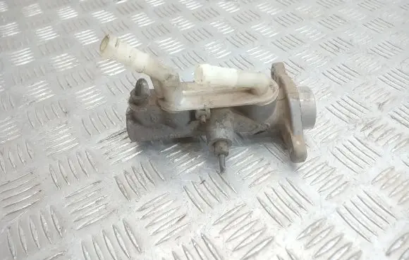 Nissan Almera Tino Master brake cylinder 22157879