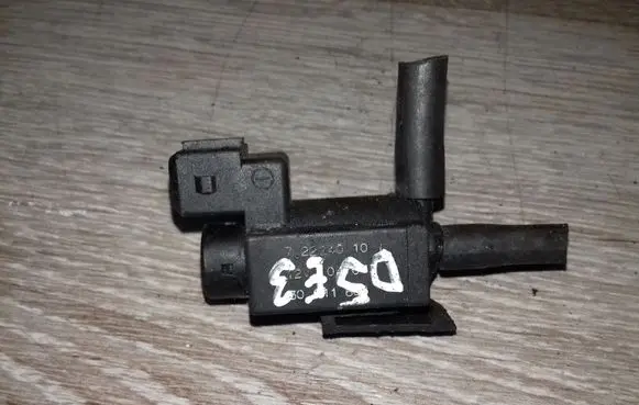 Volvo S60 Vacuum valve 72224010 30611668
