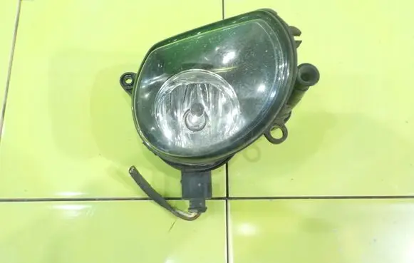 Audi Q7 4L Front fog light 24696800 PRAWY