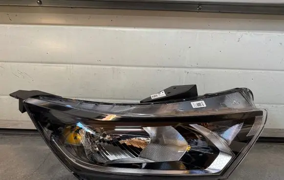 Hyundai i20 (BC3 BI3) Headlight/headlamp 92102Q0050
