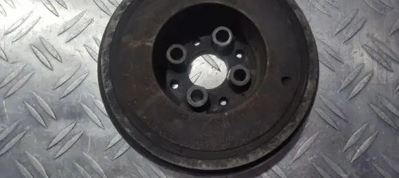 Volkswagen Golf IV Crankshaft pulley