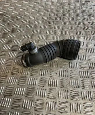 Audi A4 S4 B6 8E 8H Turbo air intake inlet pipe/hose 4B0129627A 416468000 069129631