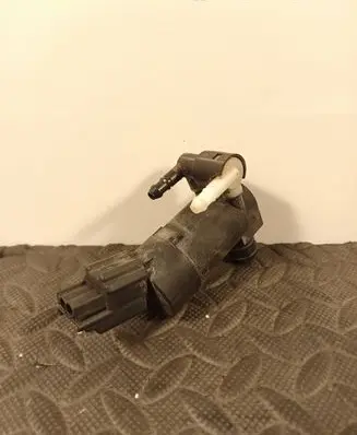 Volvo V50 Headlight washer pump 1S7117K624