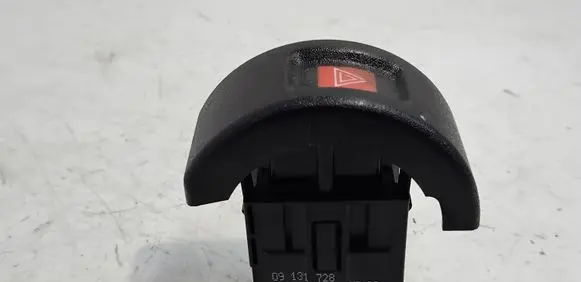 Opel Astra G Hazard light switch 09131728 09138059