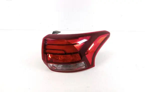 Mitsubishi Outlander Rear/tail lights 8330B174