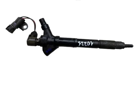 Toyota RAV 4 (XA30) Fuel injector 236700R040