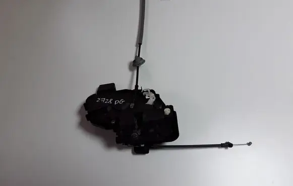 Volvo XC70 Rear door lock 31253921