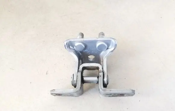 Mitsubishi Outlander Tailgate/trunk/boot hinge