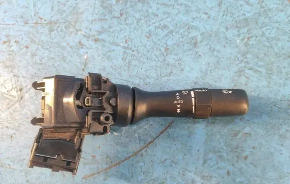 Toyota Camry Gear shift switch/knob 8465202610