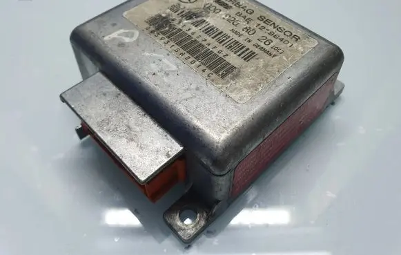 Mercedes-Benz C W202 Airbag control unit/module 0008208026 12198401