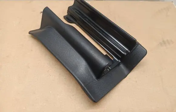 Mercedes-Benz E W212 Front passenger seat rail trim A2129191520 78010027
