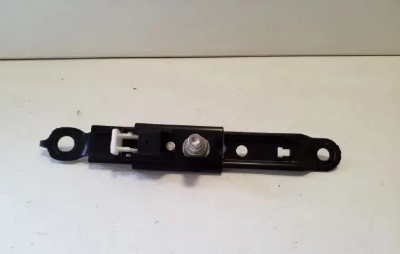 Toyota RAV 4 (XA30) Seat belt adjustment rail E563003