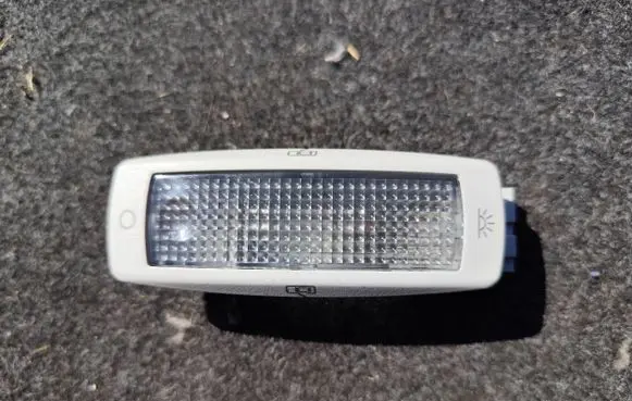 Volkswagen PASSAT B5.5 Other interior light 3B0947113 3042025110