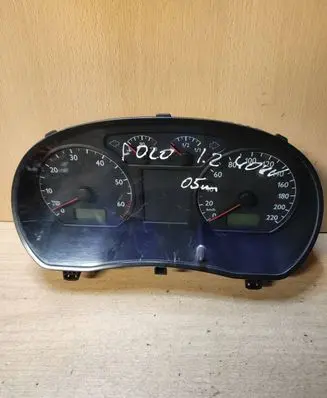 Volkswagen Polo Speedometer (instrument cluster) 6Q0920800P 110080124