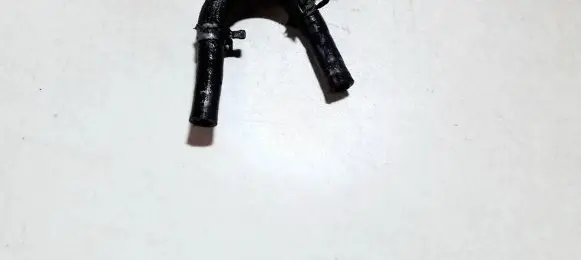 Toyota Avensis T270 Engine coolant pipe/hose