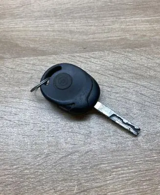 Opel Omega A Ignition key/card 