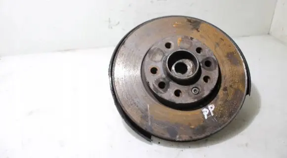 Opel Meriva B Front wheel hub spindle knuckle