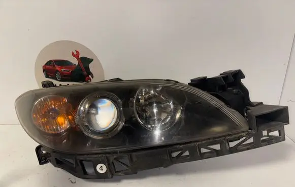 Mazda 3 I Headlight/headlamp P2690