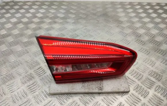 Ford Focus Tailgate rear/tail lights JX7B13A603DC