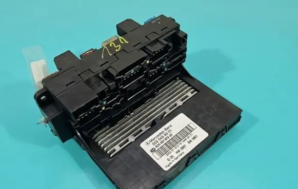 Mercedes-Benz C W203 Fuse box set 0025459301 IMPRK1439907