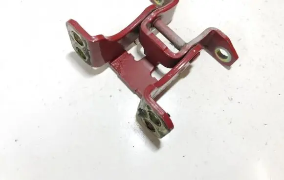 Suzuki Grand Vitara II Rear door lower hinge