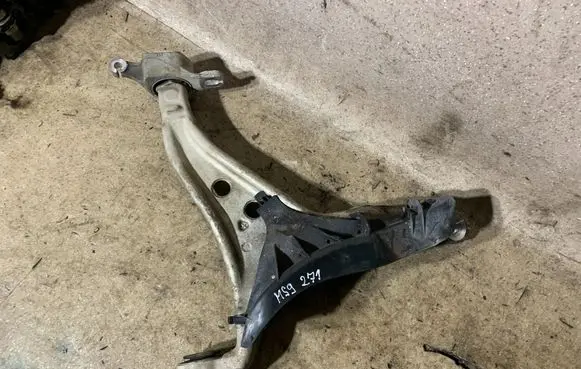 Mercedes-Benz GLE (W166 - C292) Front lower control arm/wishbone 16604