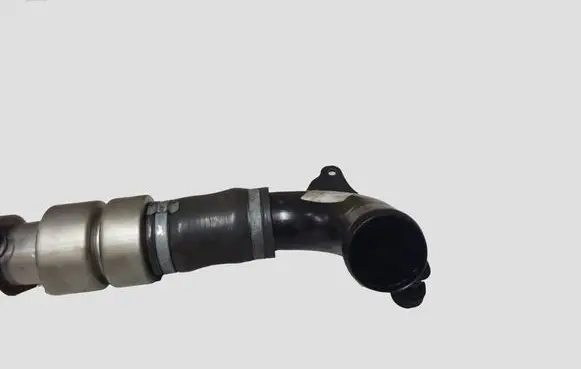 Volvo V40 Intercooler hose/pipe 133582