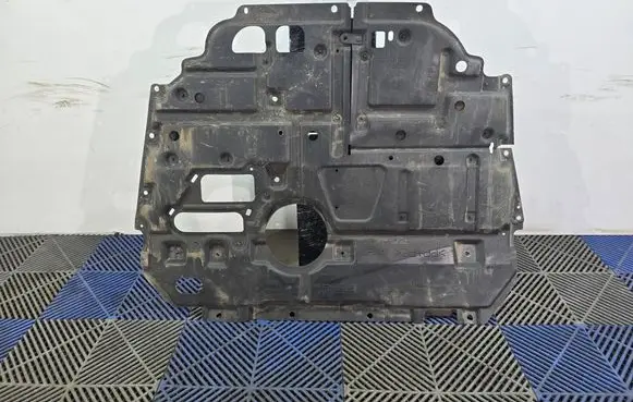 Lexus CT 200H Engine splash shield/under tray 5144112254