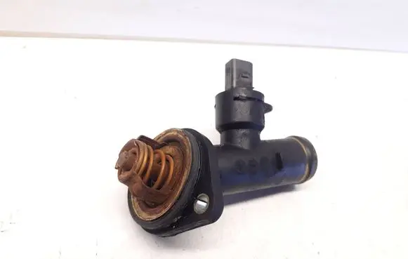 Volkswagen Golf V Engine coolant pipe/hose 03L121121A 03G121121D