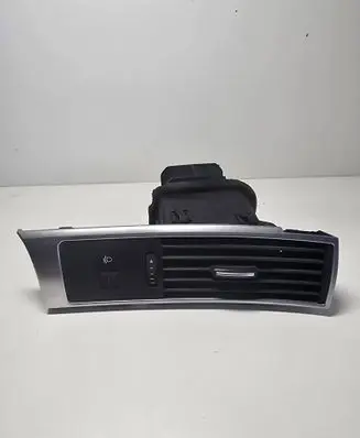 Audi A6 C7 Dashboard side air vent grill/cover trim 4f2820902