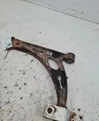Volkswagen Touran I Front lower control arm/wishbone