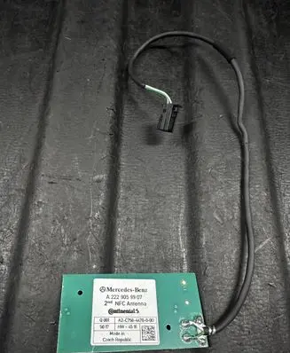 Mercedes-Benz S W222 Bluetooth antenna A2229059907