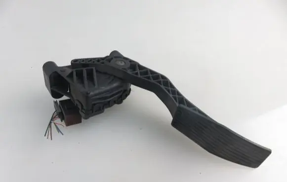 Opel Astra G Accelerator throttle pedal 6PV00811200 9157998BK