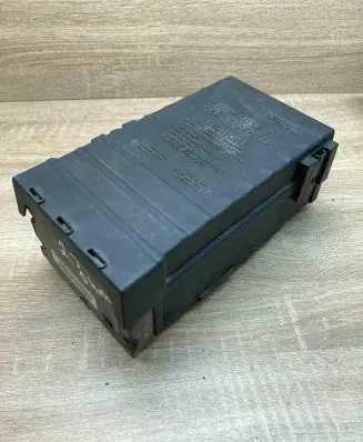 Chrysler Voyager Fuse module 04727480AC 04727458AC