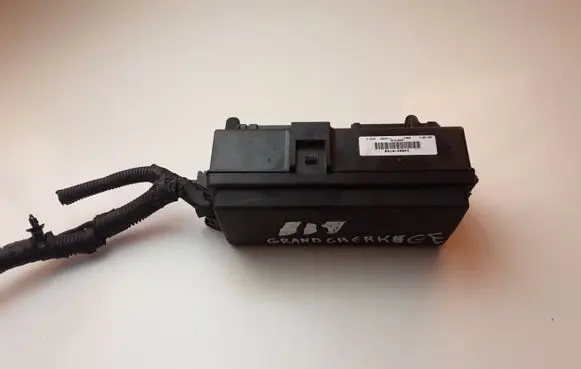 Jeep Grand Cherokee (WK) Fuse module 04692167ab