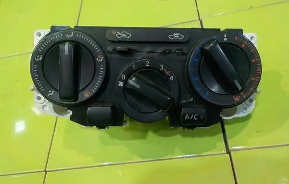 Nissan NV200 Other switches/knobs/shifts T1009316PC