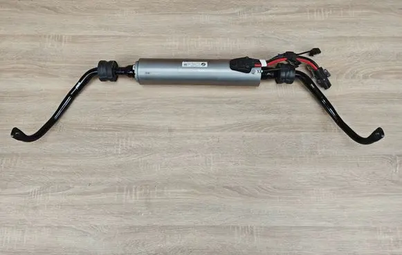 BMW 8 G16 Front anti-roll bar/sway bar 6899784