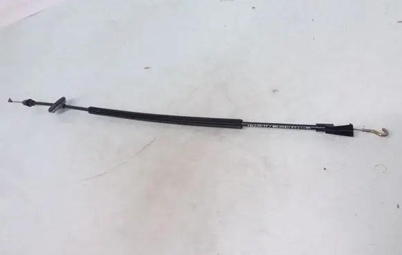 Volkswagen Touran I Front door cable line 1T0837086