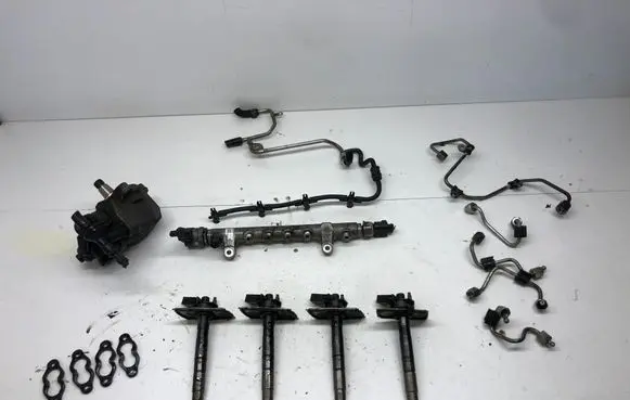 Volkswagen PASSAT CC Fuel injection system set 0928400706 03L130755 0445010507